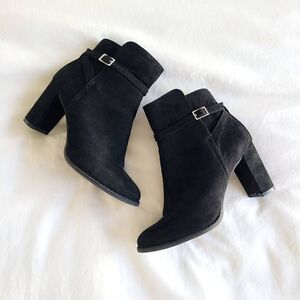 Banana Republic Ankle Boots US 6 Black High Heel Buckle Zipper Faux Suede Casual